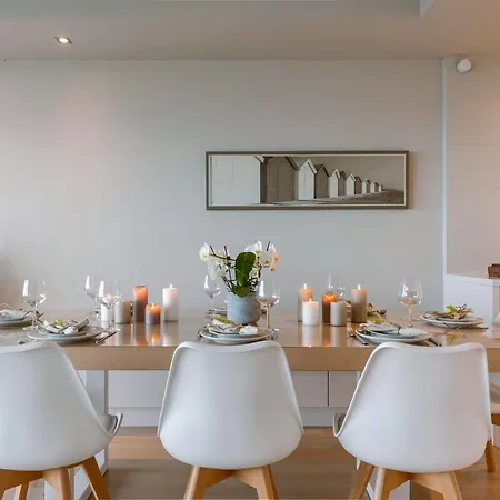 Apartmán Beautiful 3 Bedroom With Sea-view In *