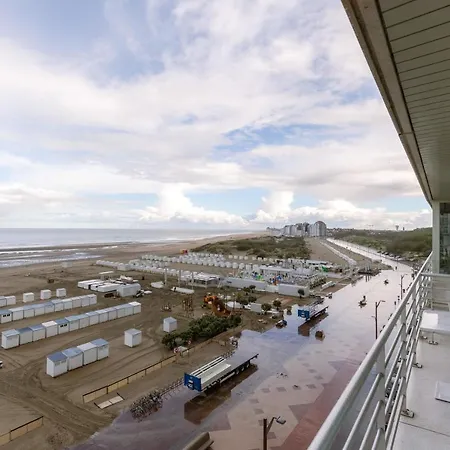 Apartmán Beautiful 3 Bedroom With Sea-view In *